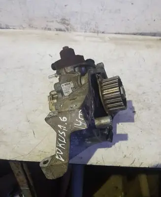 Ford Focus Fuel injection high pressure pump CV6Q9A543AA