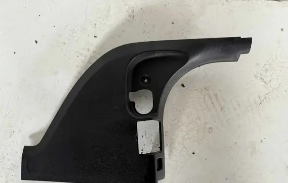 BMW 3 E90 E91 Foot area side trim 107055 11242010 7066989