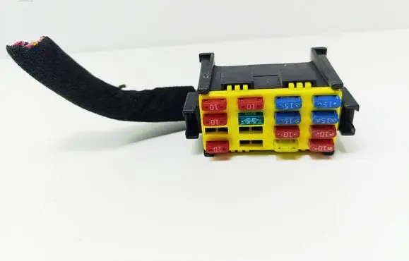 KIA Carens I Fuse module 