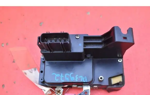 Ford Fiesta Front door lock 2S6AA21813BJ