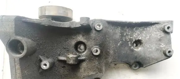 Audi A4 S4 B6 8E 8H Engine mounting bracket 06B903143L