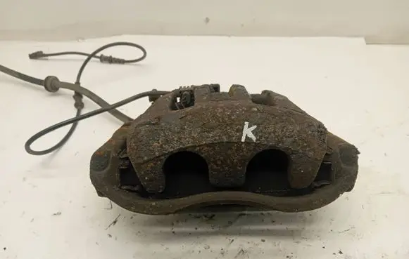 Mercedes-Benz Vito Viano W639 Front brake caliper