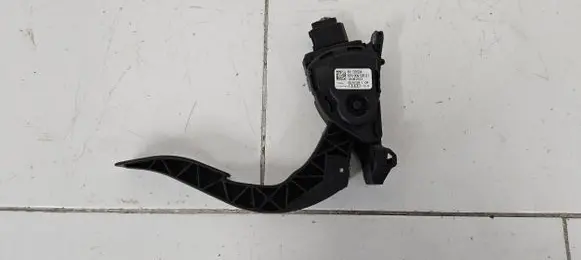 Audi A6 S6 C7 4G Accelerator throttle pedal 8K1723523A 19062012 6PV00950521