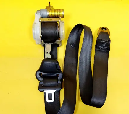 Hyundai Trajet Front seatbelt 045253