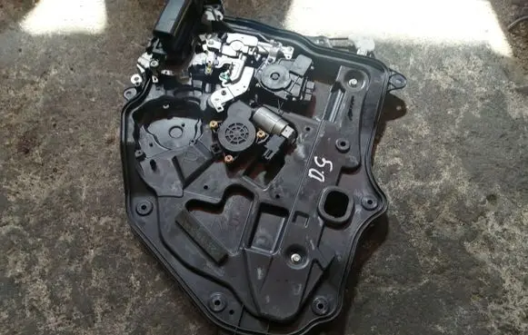 Mazda 5 Sliding door window regulator with motor