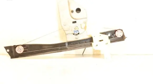 Peugeot 508 Front window lifting mechanism without motor