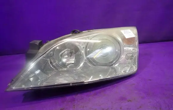 Ford Mondeo Mk III Headlight/headlamp 1S71-13006-CJ