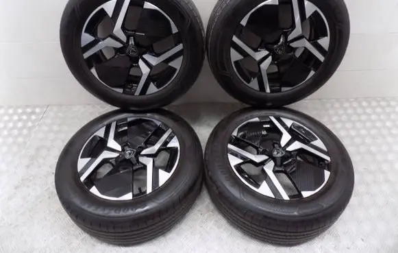 Peugeot 2008 II R17 alloy rim 