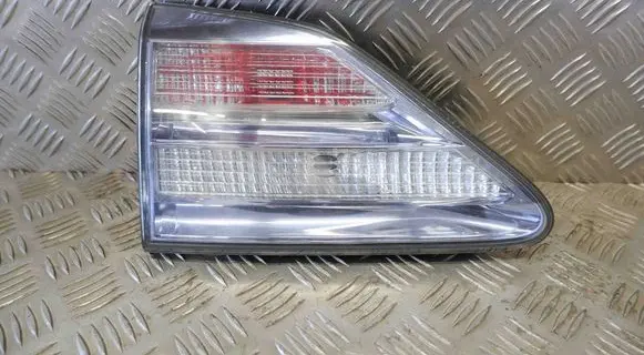 Tailgate rear/tail lights