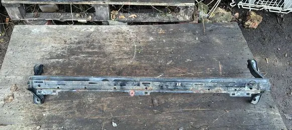 Volvo V70 Bottom radiator support slam panel 