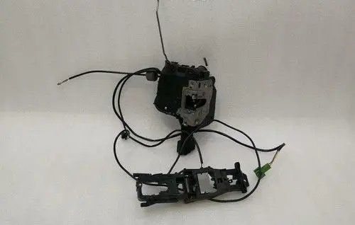 Mercedes-Benz CLS C219 Coupe door lock (next to the handle) A2197201035