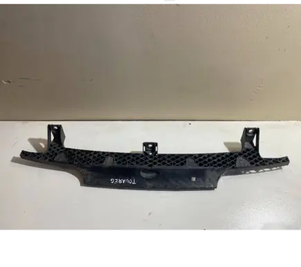 Volkswagen Touareg II Front bumper mounting bracket 7P6807200