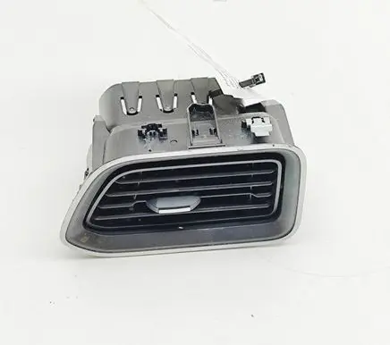Nissan NV400 Dashboard air vent grill cover trim 687517173R