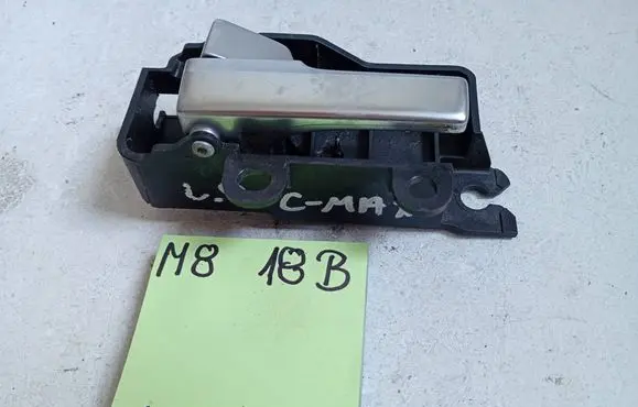 Ford Focus Front door interior handle 1212123