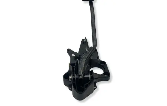 Land Rover Evoque I Brake pedal GJ322D094