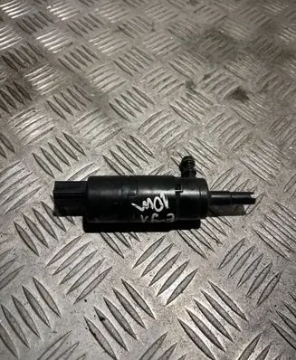 BMW 3 E90 E91 Headlight washer pump 837743003