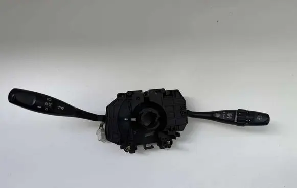 Mitsubishi Colt Wiper turn signal indicator stalk/switch M80G21E90 152AX 1485378090