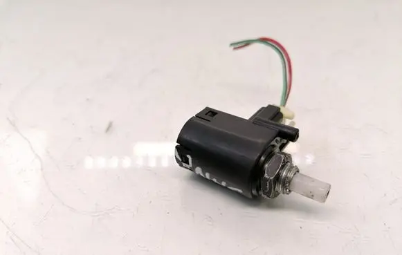 Clutch pedal sensor
