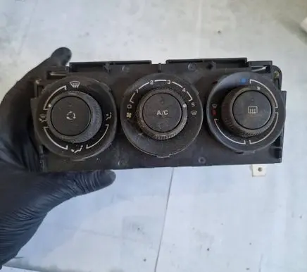 Peugeot 308 Climate control unit T1000220K 69940002