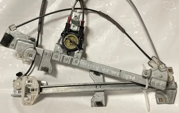 Peugeot Partner Front window lifting mechanism without motor