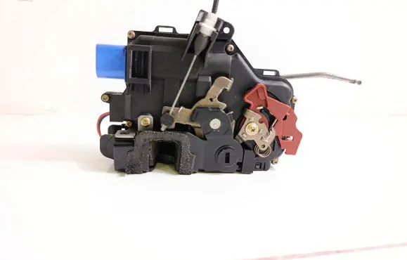 Audi A8 S8 D3 4E Rear door lock 4E0839016 PA6630FV