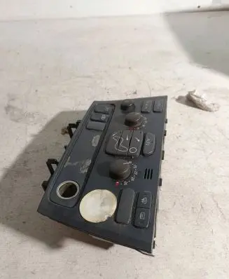 Volvo S60 Climate control unit 8651242
