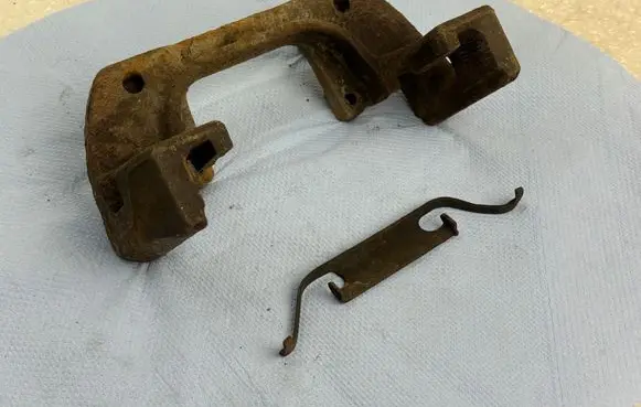 BMW 3 E46 Front brake caliper