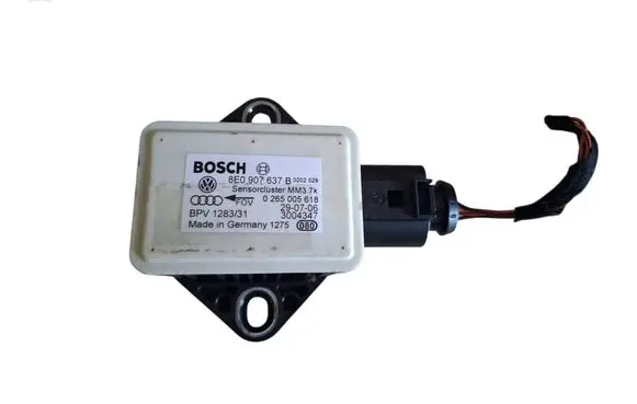 Audi A3 S3 8P ESP acceleration yaw rate sensor 8E0907637B 0265005618