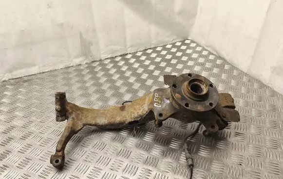 Audi A8 S8 D2 4D Front wheel hub