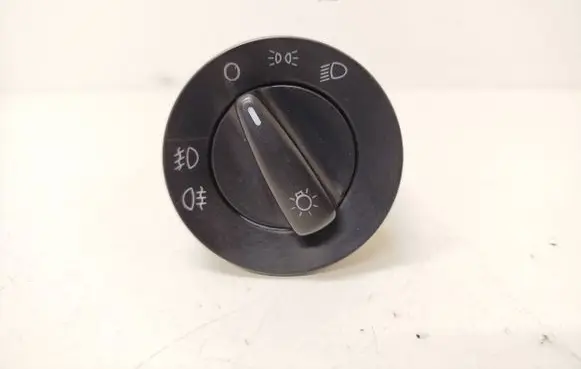 Volkswagen Golf IV Light switch 1C0941531A C1AT1389