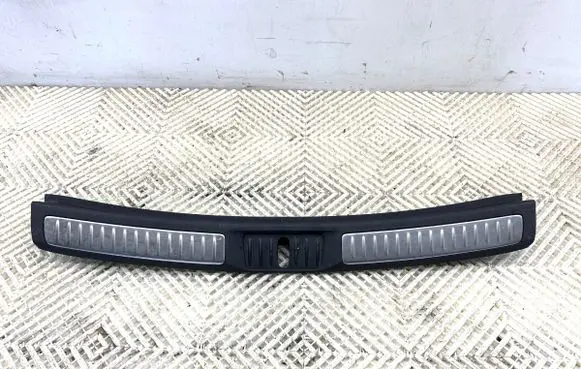 Toyota Avensis T270 Other exterior part 69422-05010