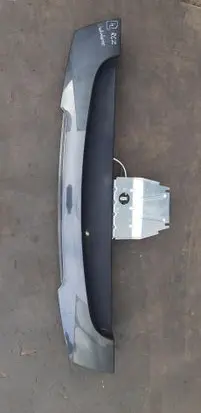 Tailgate/trunk spoiler