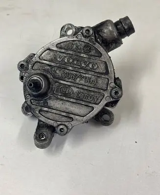 Volvo S60 Vacuum pump 30677904