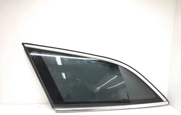 Ford Mondeo MK IV Rear side window 43R001583 DOT682AS2M3232