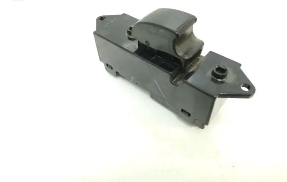 Mitsubishi Lancer X Electric window control switch 8608A067 C8DD610M