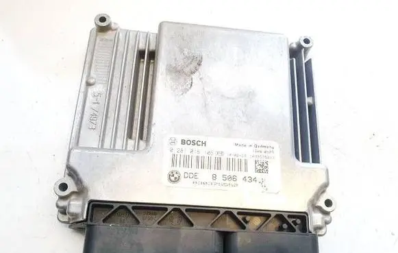 BMW 1 E81 E87 Engine control unit/module 8506434 dde8506434-01