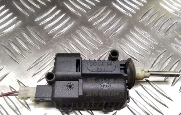 Fuel tank cap lock motor