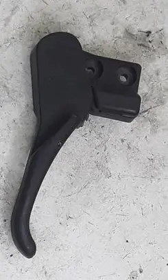 Volkswagen PASSAT B5.5 Engine bonnet (hood) release handle 3B1823533
