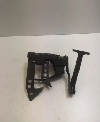 Engine bonnet/hood lock/catch