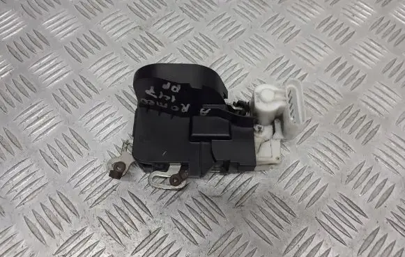 Alfa Romeo 147 Front door lock