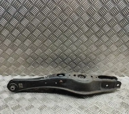 Volkswagen PASSAT B8 Rear upper control arm/wishbone 3Q0505311E