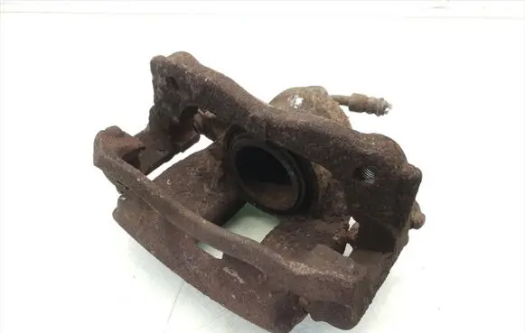 Honda CR-V Front brake caliper