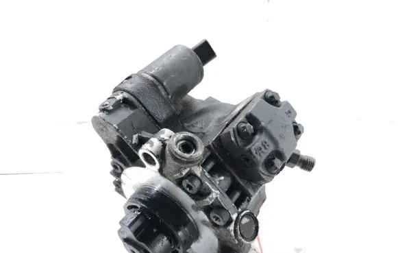 Ford Kuga I Fuel injection high pressure pump 9685705080