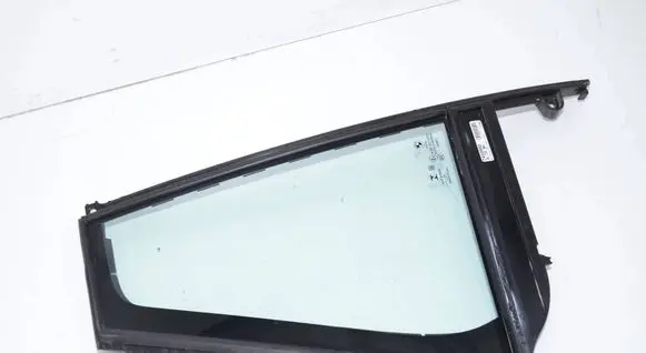 BMW 3 G20 G21 Rear vent window glass 7433982 51357433982