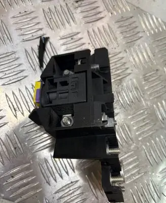 Audi A4 S4 B8 8K Battery relay fuse 4F0915519