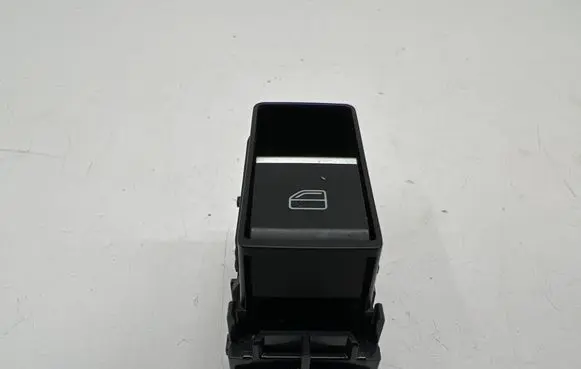 Mazda CX-30 Electric window control switch BDGF66370 2A009A