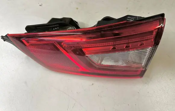 Nissan Qashqai Tailgate rear/tail lights 265504EA5D