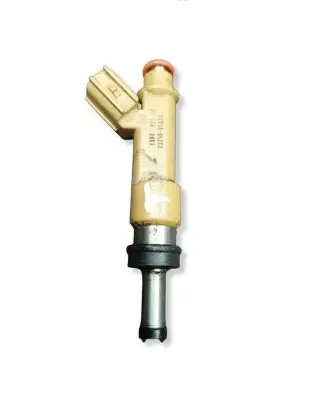 Toyota Avensis T270 Fuel injector 232500T030