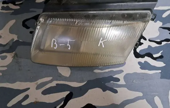 Volkswagen PASSAT B5 Headlight/headlamp