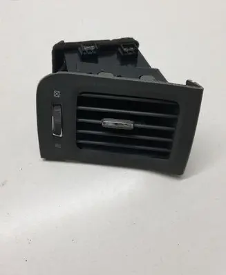 Nissan X-Trail T31 Dashboard side air vent grill/cover trim 68761JG00A